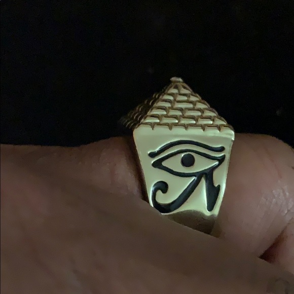 Ring - Picture 3 of 5
